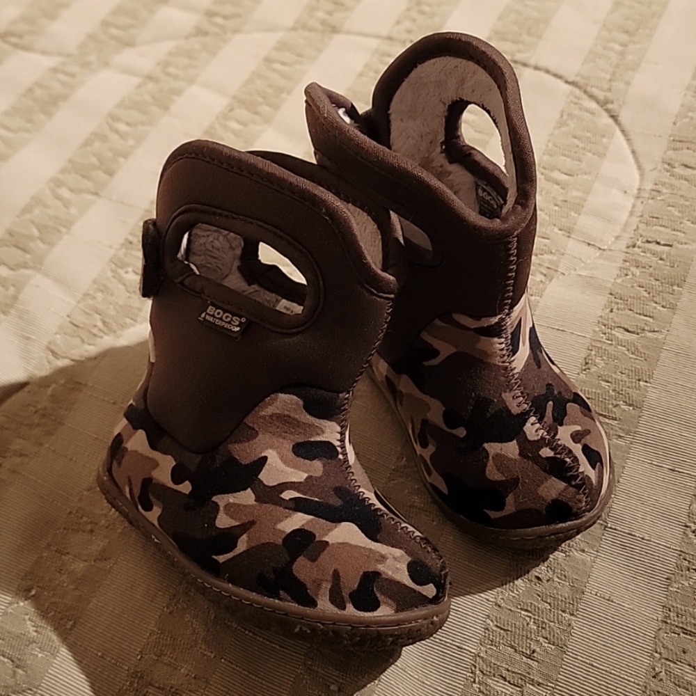 Bogs waterproof toddler boots